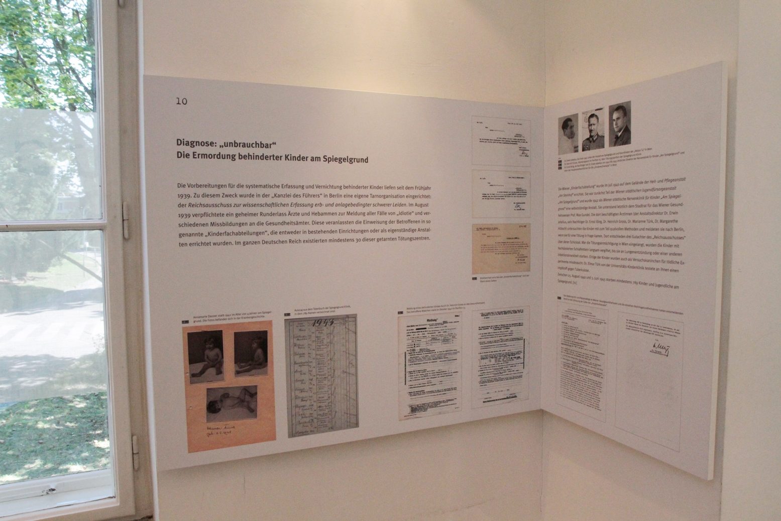 Pavilion 5 with historic exhibition, Steinhof Spital, Vienna - 09.JPG